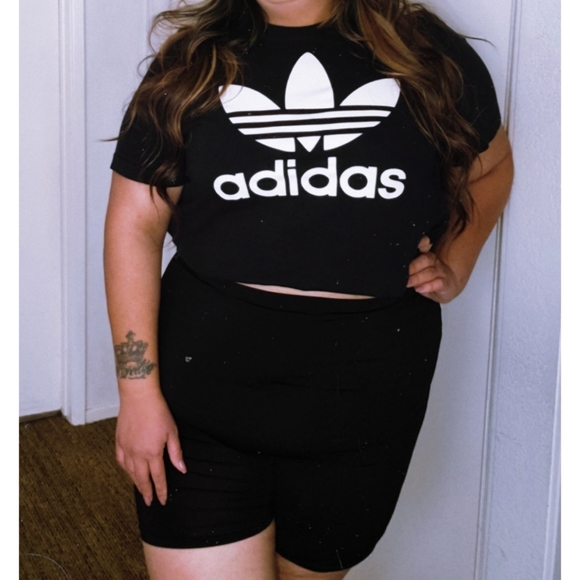 adidas Tops - Adidas trefoil black t shirt